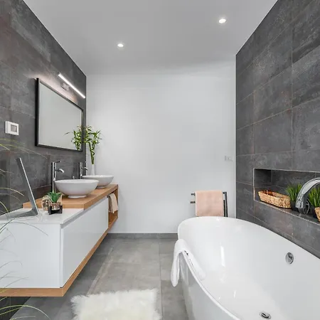Casa vacanze Awesome In With Jacuzzi *